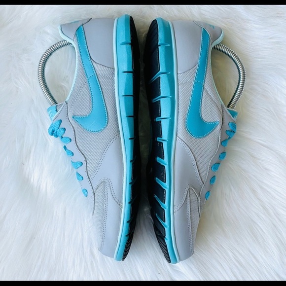 Nike Running Shoes Women’s Size 10 - Picture 3 of 9